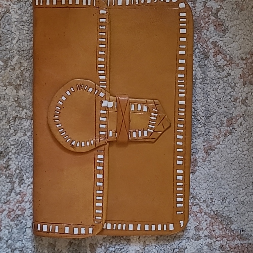 Handmade Leather pouch/ Clutch - Picture 7 of 9